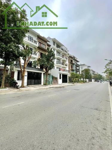 Phân lô- LK KĐT sinh thái Xuân Phương 93m2, mt 6m kd, ôtô tránh, 2 thoáng, 21tỷ hơn.