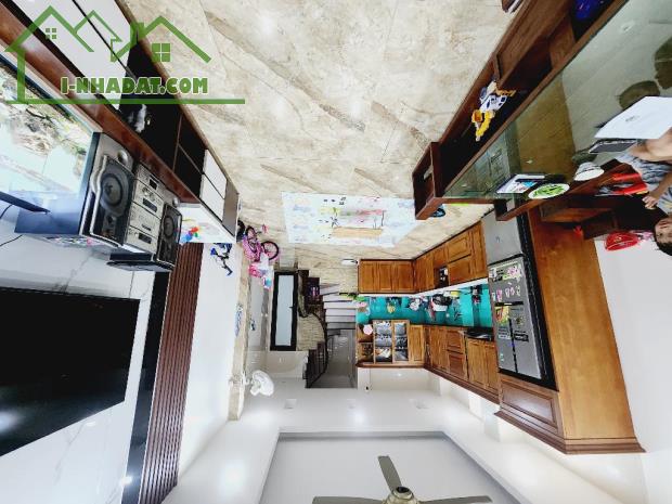 BÁN NHÀ PHÚ MỸ, ĐẸP NHƯ MỚI, DÂN XÂY, TẶNG NỘI THẤT - Ở NGAY - 8 TỶ HƠN.