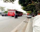 Bán nhà Nguyễn Văn Linh 30m, mặt phố kinh doanh, 4,1 tỷ