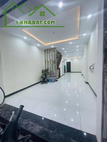 Bán Nhà TT Phùng - Đan Phượng, 40m2*4Tầng full nội thất, Mặt ngõ thông ôtô nhỏ vào đến cửa - 1