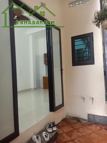 Bán nhà võ thị sáu trần khái chân 30m2 3,5 tầng giá 4t - 2