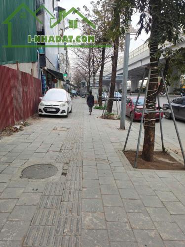Bán đất mặt đường Phạm Văn Đồng, vỉa hè rộng, kinh doanh tốt 115m2 - 1