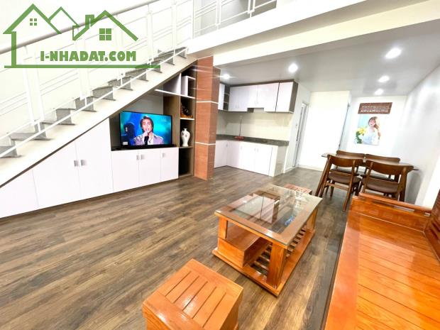 NHÀ ĐẸP LUNG LINH – 50M RA PHỐ – BA GÁC ĐỖ CỬA – GIÁ CHỈ 2.65 TỶ!