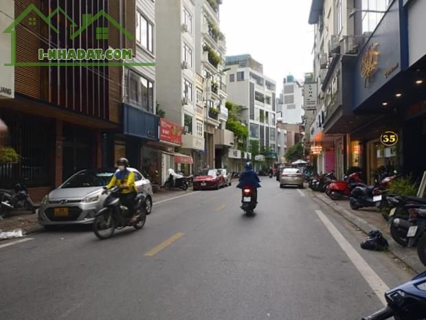 Bán căn nhà 5 tầng Phố Đình Thôn Nam Từ Liêm giá 7 tỷ.