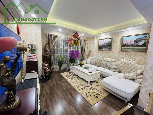 LÔ GÓC - 2 THOÁNG - ÔTÔ 7 CHỖ - KINH DOANH -  NHÀ SÁT PHỐ - 7 TẦNG THANG MÁY - LÀM VĂN PHÒ - 5