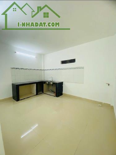 Ngã tư Bảy Hiền, 44m2, hẻm xe hơi, Nhỉnh 5 Tỷ - 1