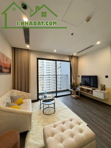 Bán căn chung cư 1N+1, thông thủy 49,7m2 tại tòa R1.02 Zenpark, sẵn nội thất, tầng cao.