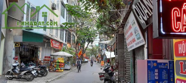 Bán đất tặng nhà Cấp 4 ngõ ô tô Phố Trương Định, 67.9m2, mặt tiền 7.48m2, giá chào 230tr