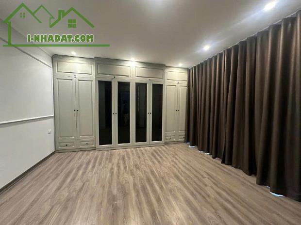 Mặt phố Linh Lang - kinh doanh - vỉa hè - 76m chỉ 28 tỷ - 3