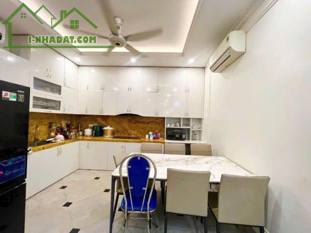 Bán nhà dân xây độc lập Di Trạch - Hoài Đức, diện tích 40m, 50m ra đường ô tô, giá 5.09 tỷ - 2