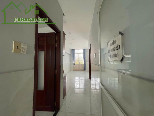 Bán nhà Lô góc 2MT Lê Trọng Tấn -Tây Thạnh, DT: 6.6x13.6m, 2 Tầng - 3PN, 15.9 tỷ. - 1