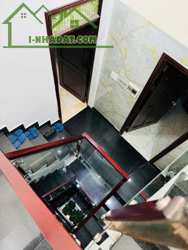 Hiếm! Nhà ngay MT Lê Văn Sỹ, 5 tầng, 63m2( ngang 6m ),7PN,sổ vuông.Pháp lý chuẩn - 5