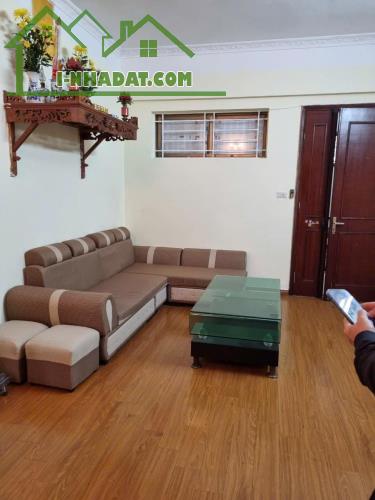 Bán chung cư KĐT Việt Hưng-Long Biên-75m 2n1wc tầng trung-giá 3.25 tỷ (bao sang tên)