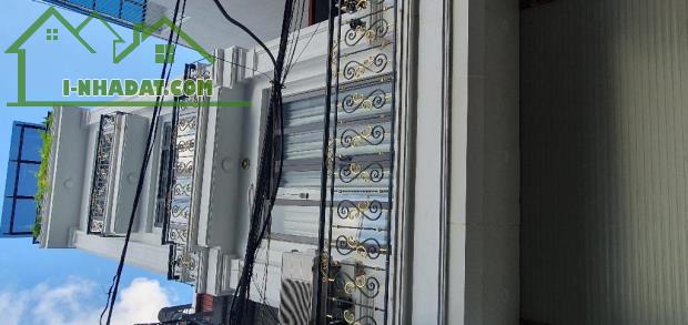 Nhà đẹp ở sướng. Khu phố lớn nhất quận Long biên
