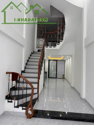🏠 NHÀ Ô TÔ ĐẬU CỬA, 39m², GIÁ NHÌN 3.05 TỶ - CƠ HỘI ĐẦU TƯ TIỀM NĂNG CAO TẠI PHỤNG CHÂU - 1