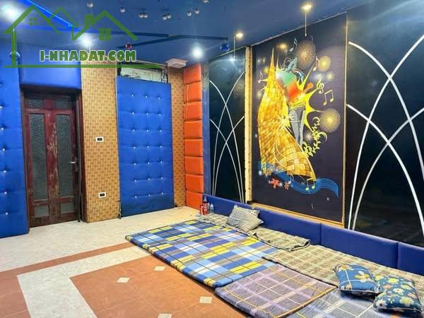 Bán Căn Mặt Phố Nguyễn Văn Cừ, Long Biên Nhỉnh 30Tỷ. 115m2, 4T Vỉa Hè, Kinh Doanh