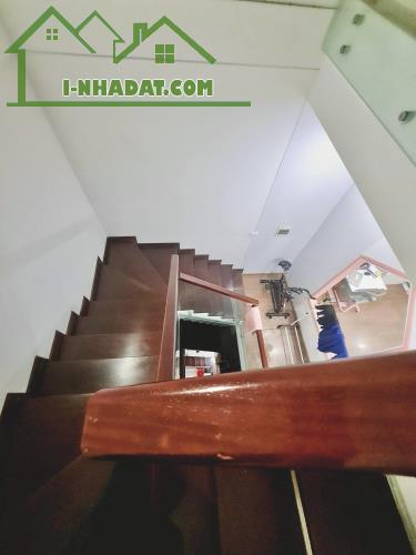 Phân lô Nguyên Hồng, 1 nhà ra phố, vỉa hè ô tô tránh, 51m 5 tầng, Giá 21.5 tỷ. 0796193699 - 4