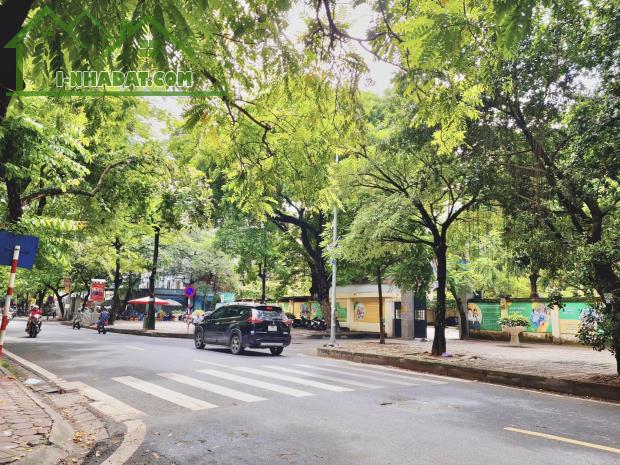 Phân lô Nguyên Hồng, 1 nhà ra phố, vỉa hè ô tô tránh, 51m 5 tầng, Giá 21.5 tỷ. 0796193699 - 5
