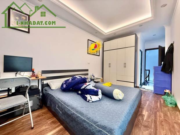 Bán nhà Đình Thôn, 41m2 4 tầng, khu phân lô, dân trí cao, ngõ rộng 4m, sát nách ô tô. Giá - 1