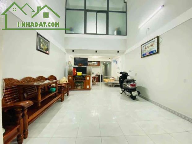 Nhà Mặt Tiền Giá Tốt Chỉ 9.5 Tỷ DT 53m2 – Vườn Lài - Quận Tân Phú