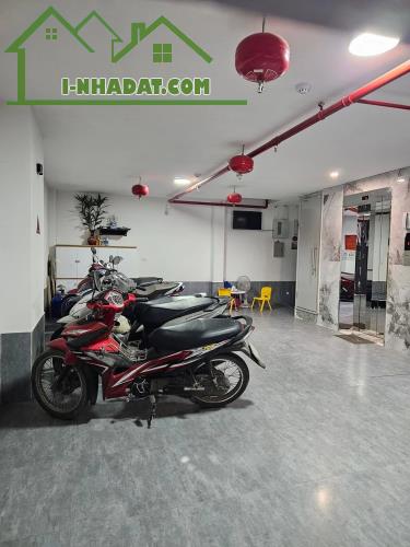 Bán căn CCMN siêu đẹp tại Mễ Trì, 10m ra oto, DT 65mx8T, 18pkk, đủ PCCC giá chỉ 16,x tỷ