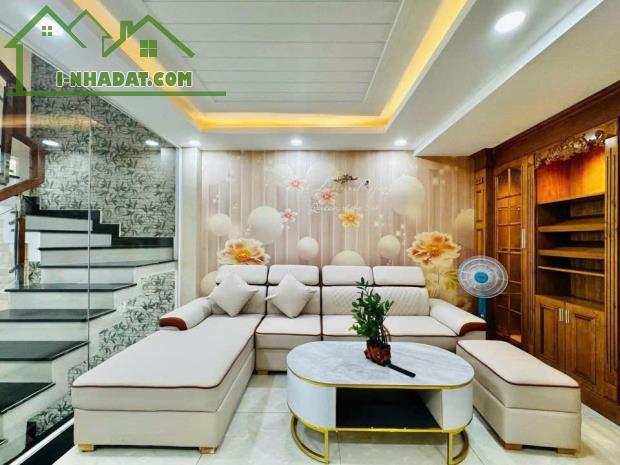 Đi nước ngoài định cư bán gấp nhà ở đường Nguyễn Văn Lạc, phường 19, quận Bình Thạnh, giá - 3
