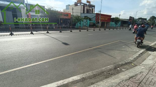 Bán nhà mặt phố tại Tô Ký, Thới Tam Thôn, Hóc Môn, giá tốt chỉ 25 tỷ, 300m2, ngang hiếm 9m