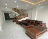 Nhà ở Liên Mạc 40m2 x4 tầng , nhỉnh 5 tỷ.Ô tô cất trong nhà, 2 thoáng vĩnh viễn, kinh doan