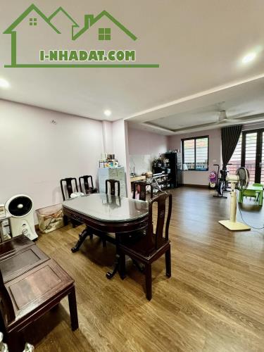 Gấp Gấp! Nguyễn Phúc Lai, 93m, mặt tiền 5m, giá chỉ 27,1 tỷ, vỉa hè, ô tô tránh, ở ngay - 2