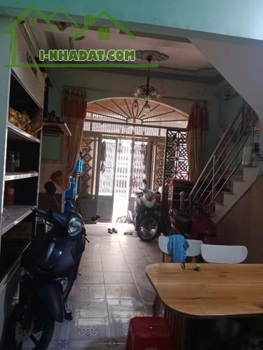 Nhà chính chủ sát mặt tiền đường Dương Quảng Hàm, quận Gò Vấp, HCM - 3
