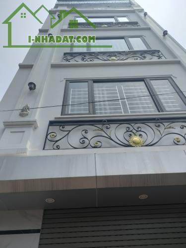 Bán nhà Phạm Văn Đồng, 46m2, phân lô, ô tô, nội thất chủ tặng,  nhỉnh 6tỷ.