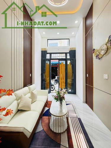 BÁN NHÀ TUYỆT ĐẸP 3 Phòng Ngủ HẺM MỘT TRỤC PHẠM VĂN BẠCH, P15, TÂN BÌNH. GIÁP SÂN BAY - 2