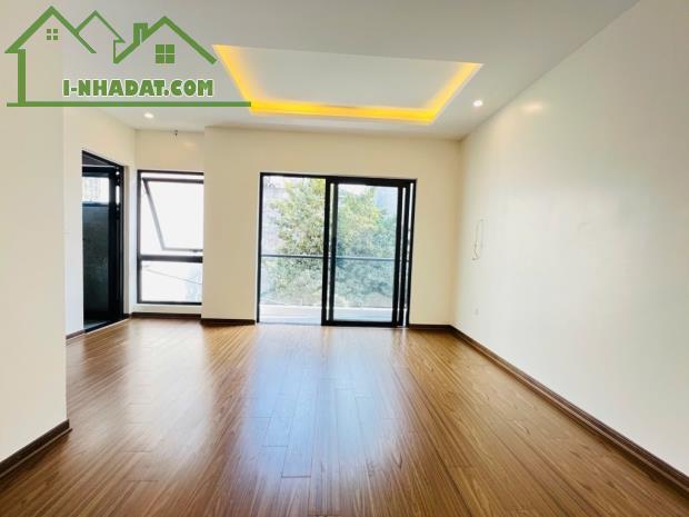 QUÁ ĐẸP - NHÀ MỚI Ở NGAY - 3 PHÚT SANG PHỐ - BÁN NHÀ NGỌC THỤY - 34MX 5TẦNG - CHỈ 5.4 TỶ - 5