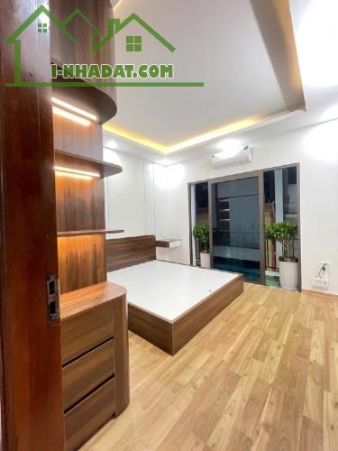 Bán nhanh nhà Thanh Liệt, Thanh Trì, 40m2, 5 tầng, sổ đỏ, ngõ thông, ô tô qua nhà.