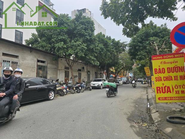 Bán nhà Nguyễn Khang, Cầu Giấy, 65m2, 3 tầng, lô góc, MT 5m, 19 tỷ - 2