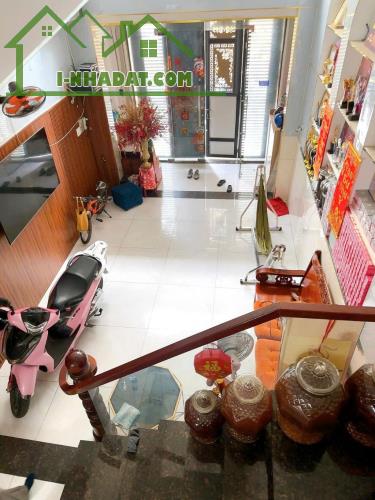 Bán nhà TT BÌNH TÂN - SÁT MẶT TIỀN LÊ VĂN QUỚI - HẺM 8M, CÓ VỈA HÈ - DÂN TRÍ CAO - 5 TẦNG - 5