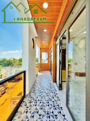 Mặt tiền nguyễn văn khối P.11 GV ,6 tầng ngang 7m, dòng tiền 50tr/th