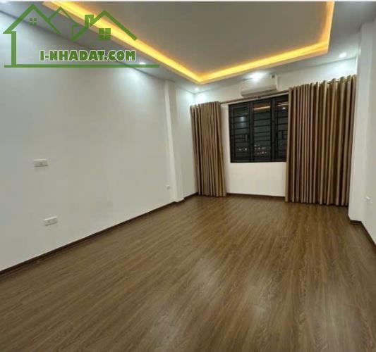 🔥 BÁN NHÀ 5 TẦNG SIÊU HIẾM TẠI CỔ LINH - VIEW AEON MALL - GIÁ CHỈ HƠN 6 TỶ - 3