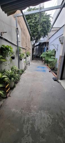 Nhà mới rất đẹp 1 trệt 1 lầu 4mx14,5m có 3PN sân cổng rào tân thới hiệp 21 metro - 1