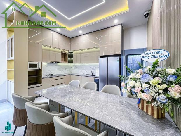 **Bán nhà HXH Lam Sơn, phường 2 Tân Bình; 4x10 - 3 lầu, khu sân bay TSN - 2