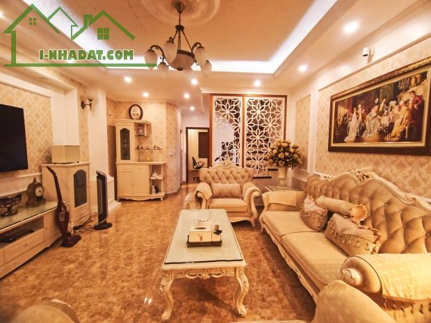 Hoàng Cầu, nhà đẹp, kinh doanh, vỉa hè, ô tô tránh, diện tích 101m, giá chỉ 27,75 tỷ