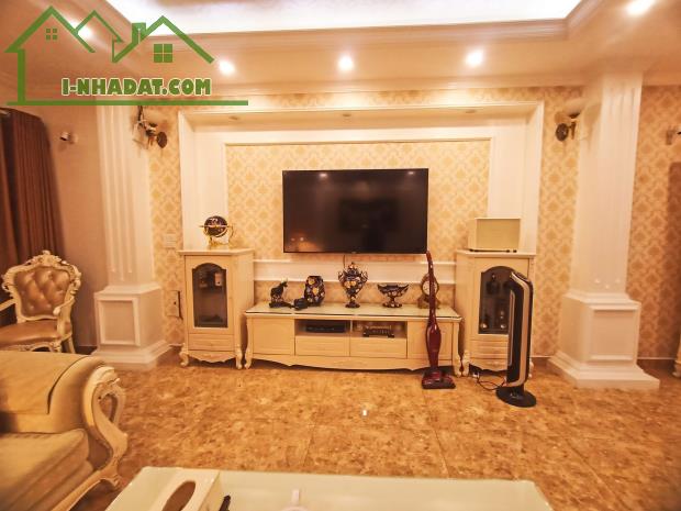 Hoàng Cầu, nhà đẹp, kinh doanh, vỉa hè, ô tô tránh, diện tích 101m, giá chỉ 27,75 tỷ - 1