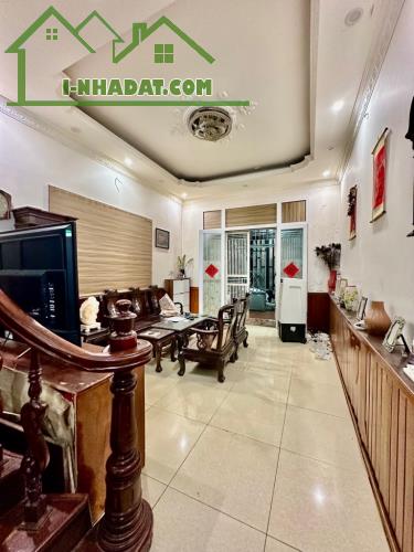Siêu phẩm phố Thái Hà, Đống Đa, Hà Nội - DT64m2 * 4 tầng - Sổ đỏ cc, Giá 12,5 tỷ