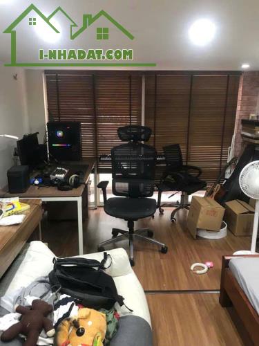 Bán Nhà Nguyễn Ngọc Vũ – 3 Tầng, 74m² – Giá Hấp Dẫn 14.5 Tỷ - 1
