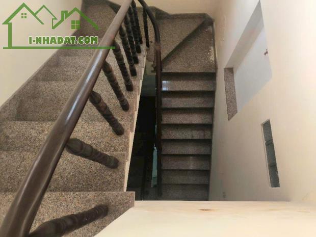 BAO ĐẦU TƯ _ BÁN ĐẤT TẶNG DÃY TRỌ 6 PHÒNG - XE TẢI VI VU - SÁT GIGAMALL- 70TR/M2 GIÁ QUÁ - 1