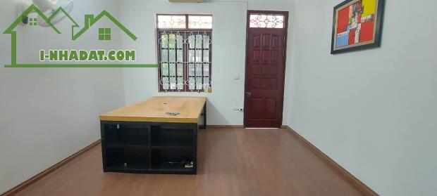 Cần bán gấp nhà phân lô quân đội phố Phùng Chí Kiên 56m2, 4T, ngõ thông, ô tô vào nhà - 1