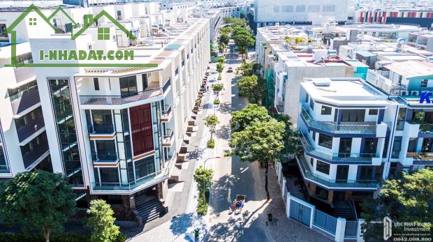 bán gấp tòa nhà văn phòng Khu Đô thị Vạn Phúc City Lô góc 269m2 63 tỷ 99