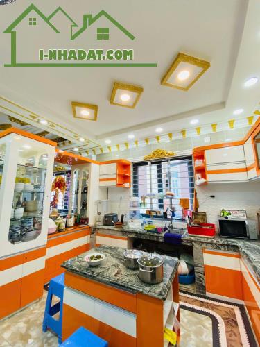 Bán nhà Biệt thự 2 Măt tiền hẻm Bùi Minh Trực - ngay QL 50, 10x13m, 5 T - 6PN, 32 tỷ. - 1