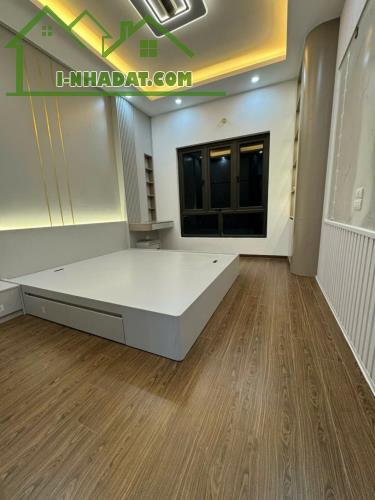 CỰC HIẾM - ÔTÔ ĐỖ CỔNG - 15M RA ĐƯỜNG HỒNG TIẾN - NGÕ THÔNG TỨ TUNG - BÁN NHÀ NGỌC THỤY - 1