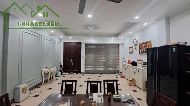 CHỈ 15.X TỶ, SỞ HỮU HOA HẬU NGUYỄN VĂN CỪ 55M, 6T, MT5.5M, THANG MÁY, Ô TÔ TRÁNH. - 3
